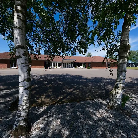 Отель Lynggaarden 3*